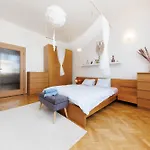 Romantic Fireplace Апартаменты *